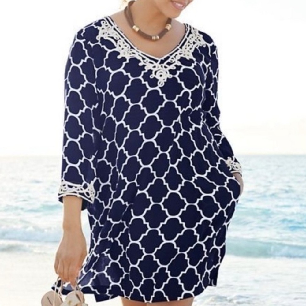 Lands’ End women’s Large 14-16 navy blue and white cotton‎ swim coverup.